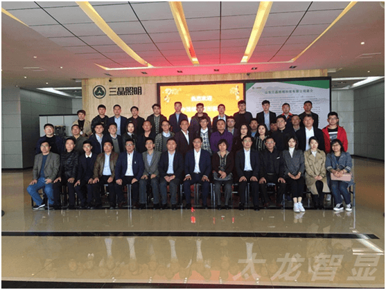 LED燈桿屏|智慧燈桿屏|立柱廣告機(jī)|LED廣告機(jī)|智慧路燈屏|燈桿廣告屏|燈桿屏 LED燈桿屏|智慧燈桿屏|立柱廣告機(jī)|LED廣告機(jī)|智慧路燈屏|燈桿廣告屏|燈桿屏